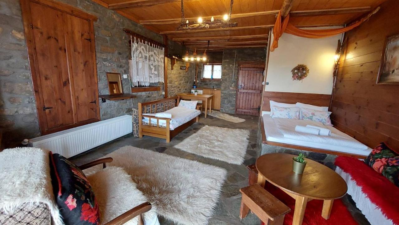 Arxontiko Agonari Hotel Metamorfosi  Bagian luar foto